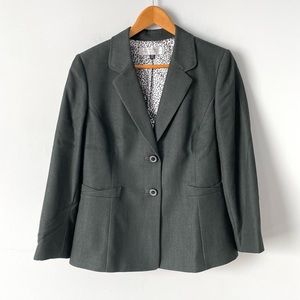 Tahari Arthur Levine Gray Notch Lapel 2 Button Career Blazer